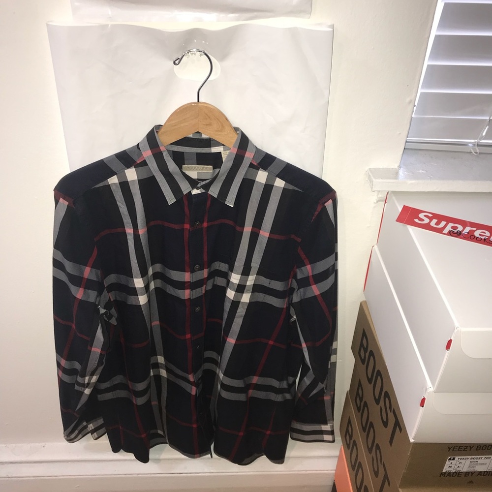 Burberry Button Down sz XL Slim Fit.